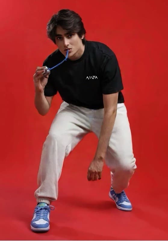 Auras plain T shirt black